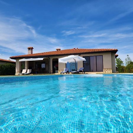 Private Villa 102 With Heated Pool In Blacksearama บัลชิค ภายนอก รูปภาพ