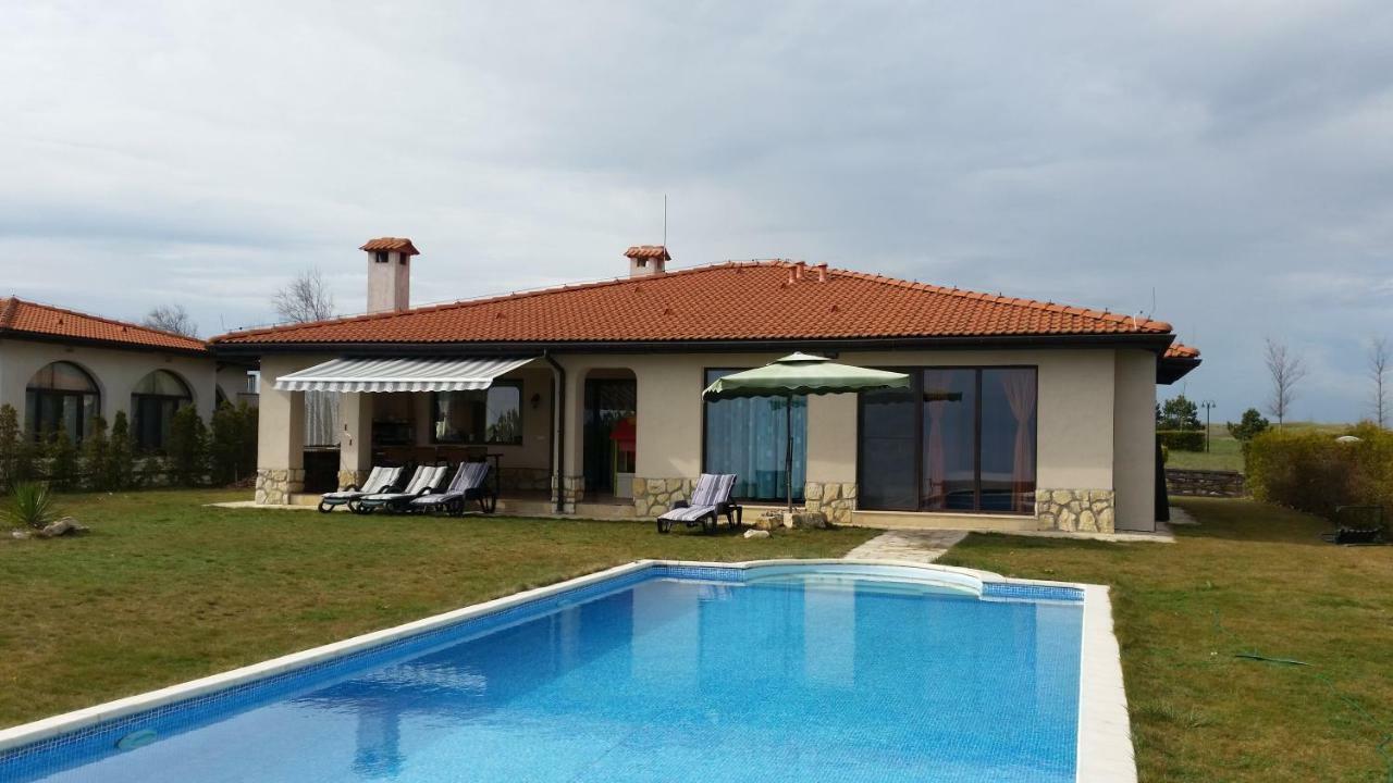 Private Villa 102 With Heated Pool In Blacksearama บัลชิค ภายนอก รูปภาพ